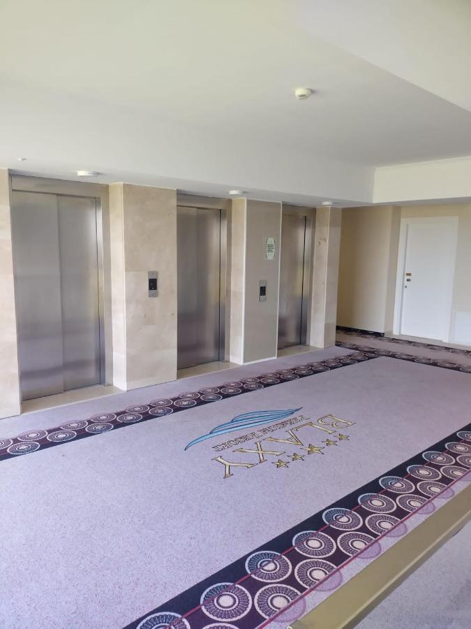 Blaxy Resort Stefi Cu Acces La Piscine Gratuit Douăzeci şi Trei August Exteriér fotografie