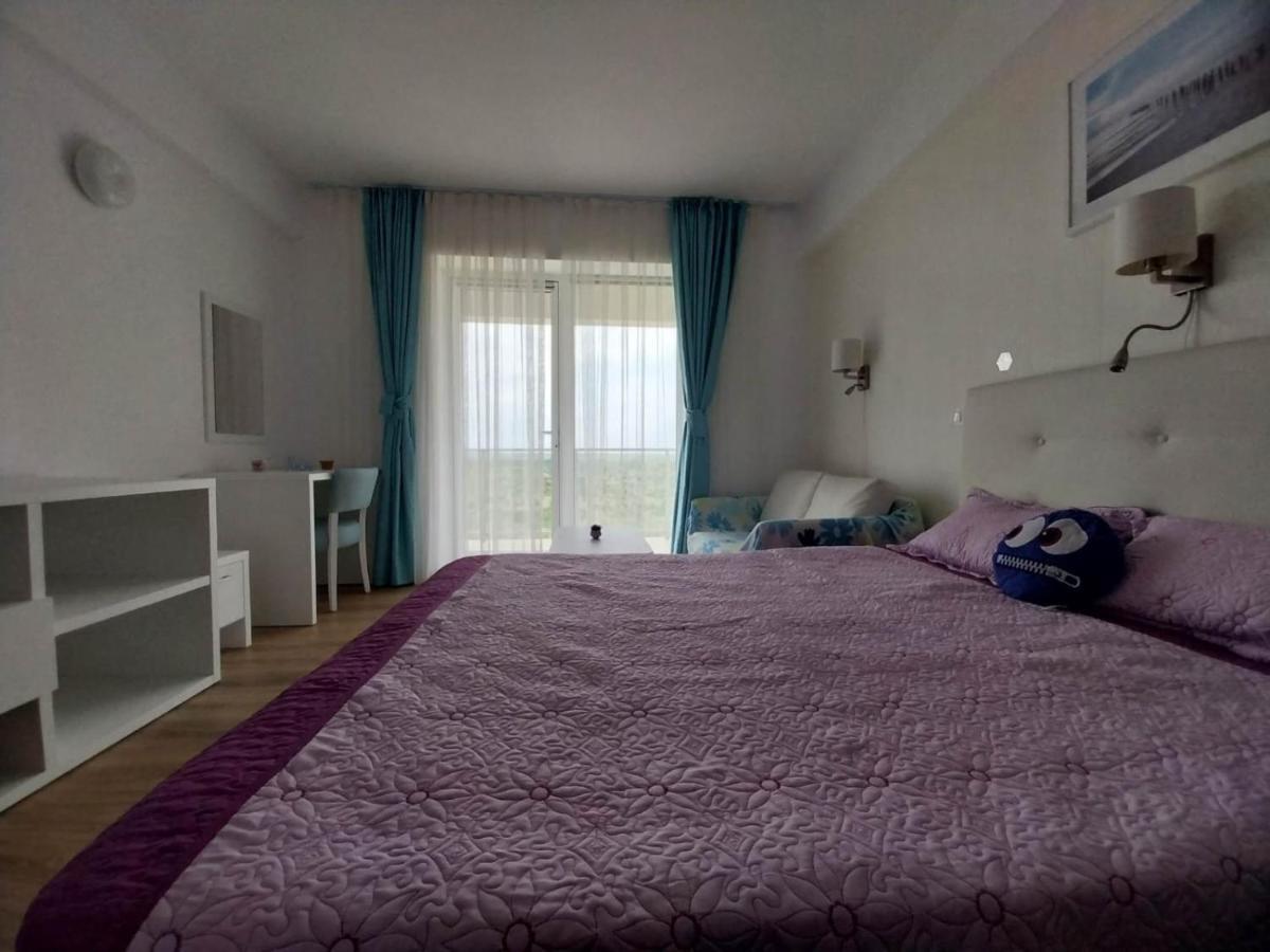 Blaxy Resort Stefi Cu Acces La Piscine Gratuit Douăzeci şi Trei August Exteriér fotografie