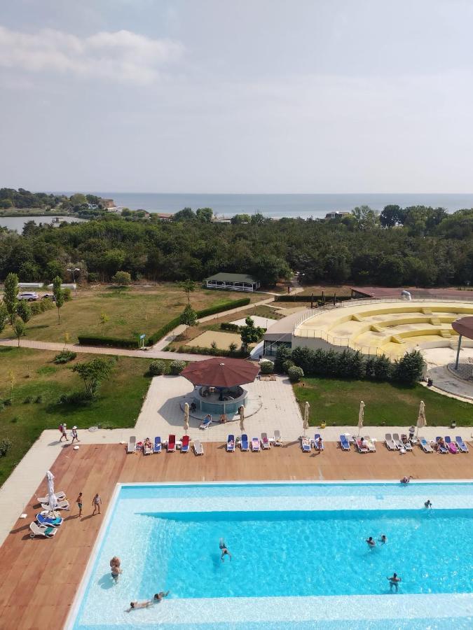 Blaxy Resort Stefi Cu Acces La Piscine Gratuit Douăzeci şi Trei August Exteriér fotografie