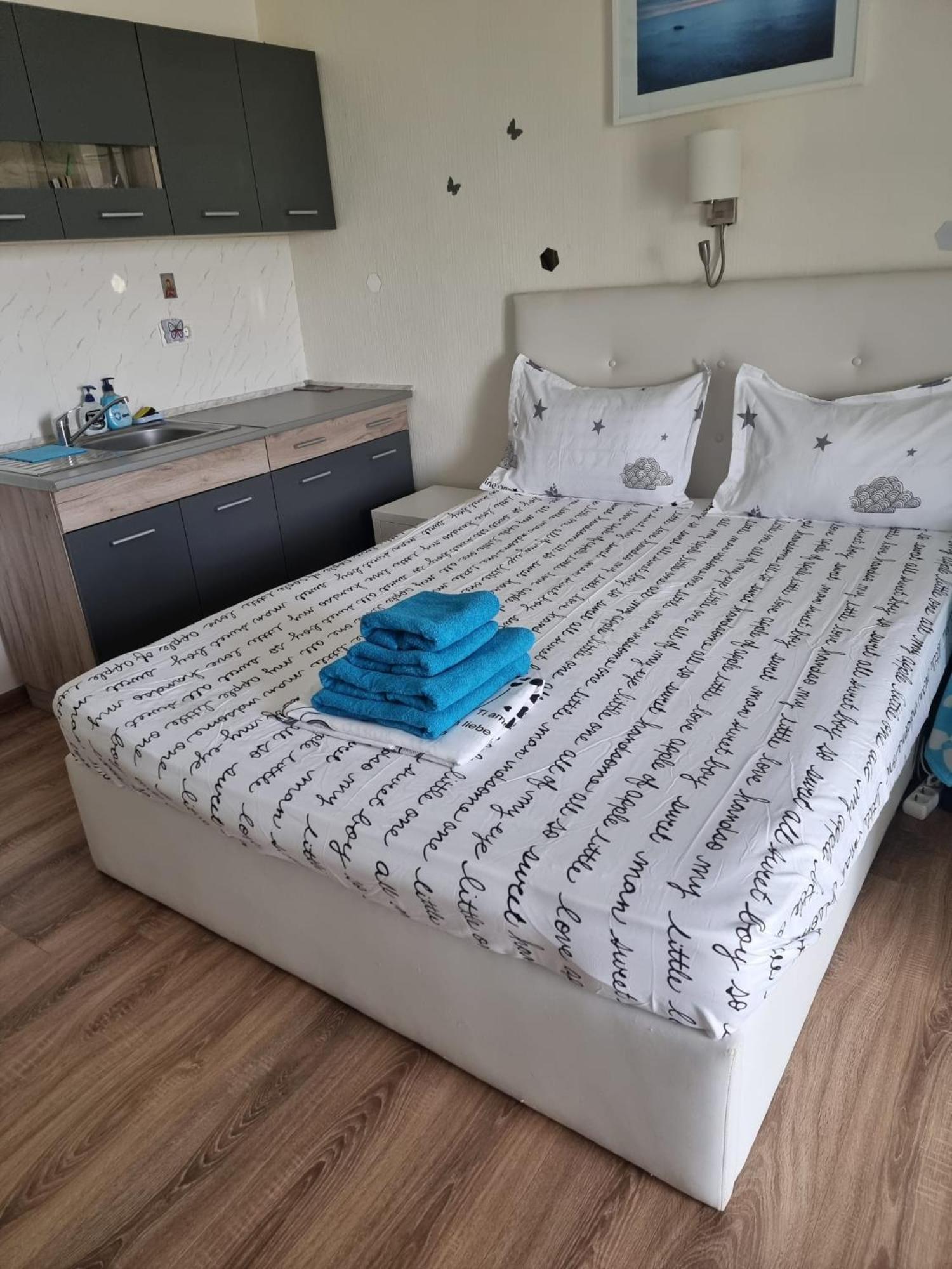 Blaxy Resort Stefi Cu Acces La Piscine Gratuit Douăzeci şi Trei August Exteriér fotografie